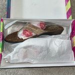 Love and Liberty Made in USA NEW Gold Low Heel Flip Flop Bling Sandals Size 10 Photo 5