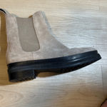 Aerosoles  CAMILA Taupe Suede Chelsea Boots Womens Size 8M Platform Lug Sole Photo 8