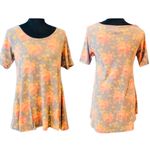 LuLaRoe perfect tee in a coral Hawaiian floral print soft colors bump friendly Photo 1