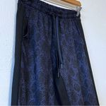 Athleta SIZE 0 Brooklyn Jogger Pants Navy Black Python Snake Print Women's Photo 3