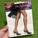 Hanes Vtg  Silk Reflections Sz CD Little Color Silky Sheer Control Top Pantyhose Photo 0