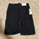 Aritzia NWT  TNA Hold It Hi-Rise Atmosphere 7” Biker Short Black- Size XS Photo 3