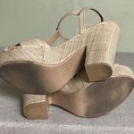 American Rag T- Strap Natural Woven platform Chunky heel Sandal Size 8.5 EUC Photo 4