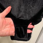 Gillian and O’ Malley Women’s Deep V Photo 3