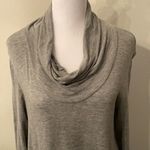 cha cha vente size M long sleeve grey shark bite hem tunic with pockets EUC Photo 4