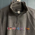 EXPRESS Vtg World Brand 1/4 Zip Sweatshirt Embroidered Flags Women’s Oversize L Photo 2
