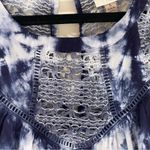 Knox Rose | Blue & White Tie-Dye Lace Accented Sleeveles Top | Large Photo 5