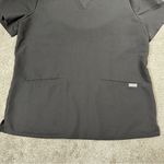 FIGS Women’s Casma Three-Pocket Scrub Top Shortsleeve in Black Size L Photo 4