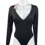 Qinsen Women's Black V Photo 0