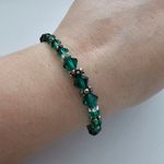 Green Crystal Bracelet With Silver Heart Charms And Closure Photo 1