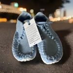 Nike  Air Women’s Size 6 Footscape Woven Washed Denim Sneakers. Ice Blue. New Photo 5