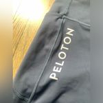 Peloton  large gray leggings Photo 2