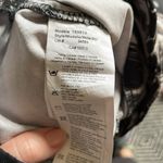 Joseph Ribkoff floral pants. Used good condition. Size 8. Made in 🇨🇦. Photo 2