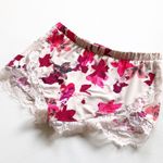 EXPRESS  One Eleven Floral Shorts Lace Trim Photo 2