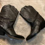 Zodiac  Heeled Cowboy Boots Size 7.5 Black Leather Womens Scallop Top Pointed Toe Photo 0