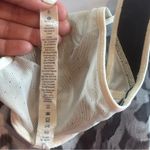 Lululemon ATHLETICA Women’s Racerback Athletic Workout Top w/ Built In Bra Sz 6 Photo 8