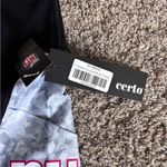 NFL  Women's NY Giants bike shorts size large NWT Photo 2