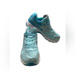 New Balance Women's Teal Athletic Shoes WORN ONCE Size 6.5 Photo 2