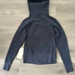 Lululemon  nwt navy scuba size 4 Photo 1