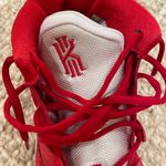 Nike Kyrie 7 Basketball Shoes Photo 2