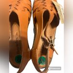 BEARPAW  Huaraches brown Leah Saddle Sandals Size 8 nwt Photo 3