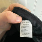 Judy Blue  Skinny Fit Capri Distressed Black Jeans size 7/28 Q5 Photo 6