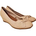 Baretraps  Memory Insole Beige Wedge Round Toe Bow Photo 0
