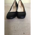 Women Black and White 2inch block heel Pumps Bus Stop boutique Sz. 39.5/9.5 Photo 2