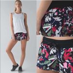 Lululemon  Hotty Hot‎ Running Shorts 2.5” Pop Cut Boom Juice Multi / Black 8 Photo 1