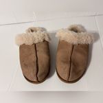 UGG  scuffette sn5661 slippers women size 9 Photo 3