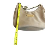 White Fox Boutique  Chain Strap‎ Nylon Shoulder Bag Tan Gold Trendy Going Out Photo 7