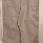 Chico's  Woman's Cream Capri's Size‎ 2 20" Inseam x 16" Waist Photo 0