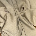 Neiman Marcus  100% cashmere neutral light tan crewneck sweater M Photo 2