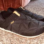 Teva Slippers Photo 4