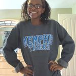 University of Memphis sweatshirt Gray Size M Photo 0