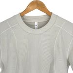Lululemon Womens Ribbed Crew Neck Short Sleeve Athletic Top Stone Size 8 Photo 5