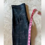 Spanx Womens Look At Me Now Seamless Cropped Leggings Black Camo Sz Large Photo 7