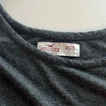 Hollister Imperfect oversized high low xs small short sleeved dark gray tee Photo 5