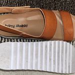 Dirty Laundry Lightweight Tan Platform Sandals Photo 1