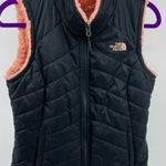 The North Face  Pink/Black Reversible‎ Quilted Vest XS B151 Photo 0