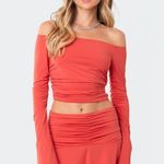 Edikted off the shoulder top Photo 0
