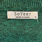 SoTeer Women's Green V Neck Long Sleeve Sweater Size S Photo 2
