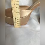Jewel Badgley Mischka Women Gold Platform Shoes with jeweled buckle Sz. 8 EUC Photo 7
