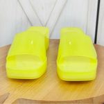 Steve Madden  Harlin Chunky Jelly‎ Neon Slide Sandals Citron Yellow 9 Y2K Photo 3