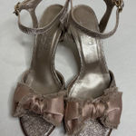 AGL Attilio Giusti Leombruni Women's Metallic Bow Ankle Strap Heels Size‎ 38 Gold Size 7.5 Photo 0