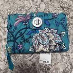 Vera Bradley  wallet Photo 0