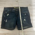 Old Navy  Womens Distressed Boyfriend Denim Shorts Sz 6 Photo 6