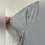 Lilly Pulitzer  Womens Top 100% Pima Cotton V-Neck Tee Gray Short Sleeve S Photo 2