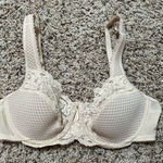 Wacoal  Cream Lace Bra Size 32C Photo 0