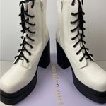 Madden Girl  Stylish White Lace-Up Women's Boots- size 7.5 Photo 5